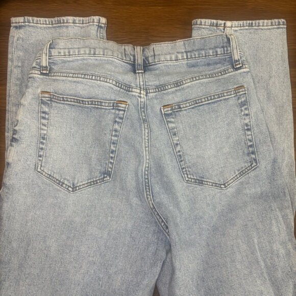 Abercrombie & Fitch Curve Love The 90’s Slim Straight Ultra High Rise Jeans - Picture 7 of 7